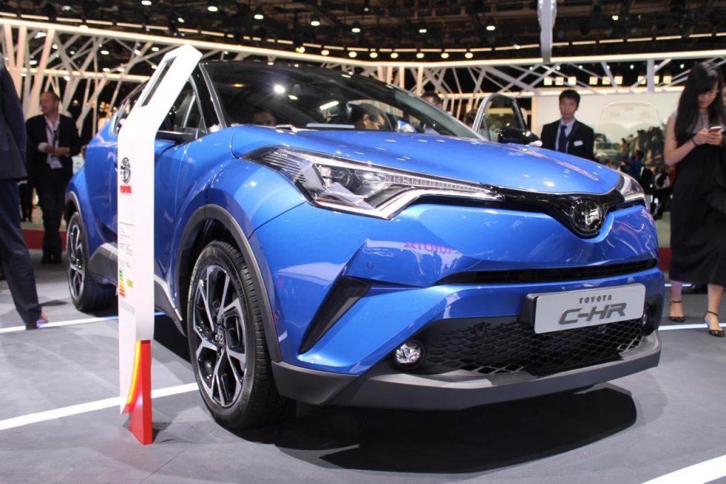 hd-paris_2016_live_toyota_c_hr_1-9