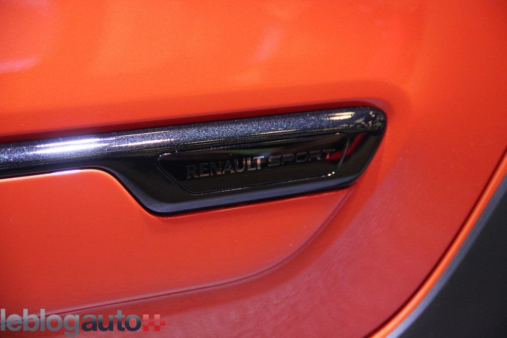 hd-paris_2016_live_twingo_gt_1-6