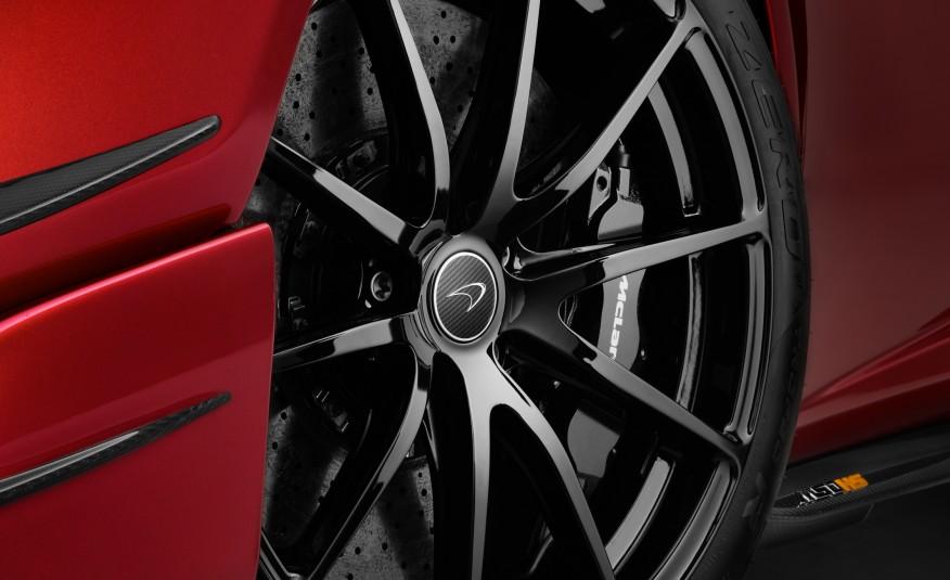 hd-pebble_beach_2016_mclaren_mso_hs_1-4