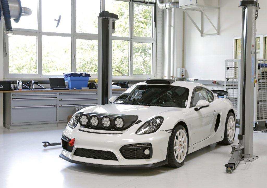 hd-porsche_cayman_gt4_clubsport_rallye_1-1