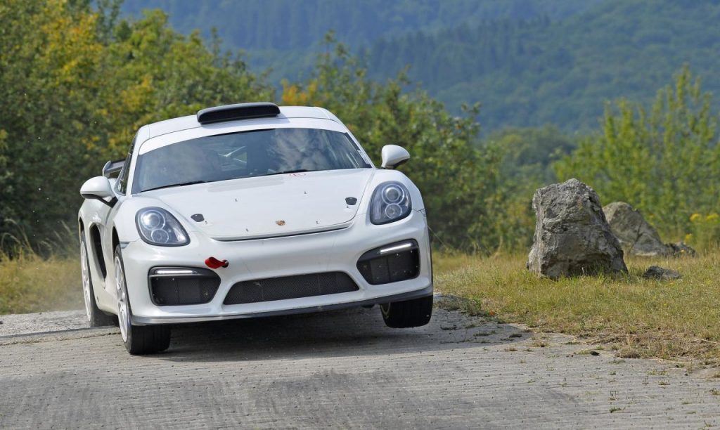 hd-porsche_cayman_gt4_clubsport_rallye_1