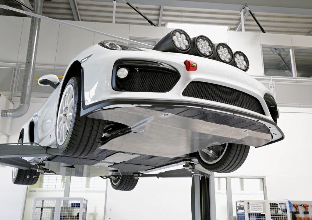 hd-porsche_cayman_gt4_clubsport_rallye_1-2