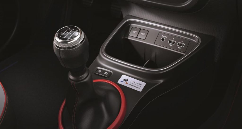 hd-renault_twingo_le_coq_sportif_french_design_1-7