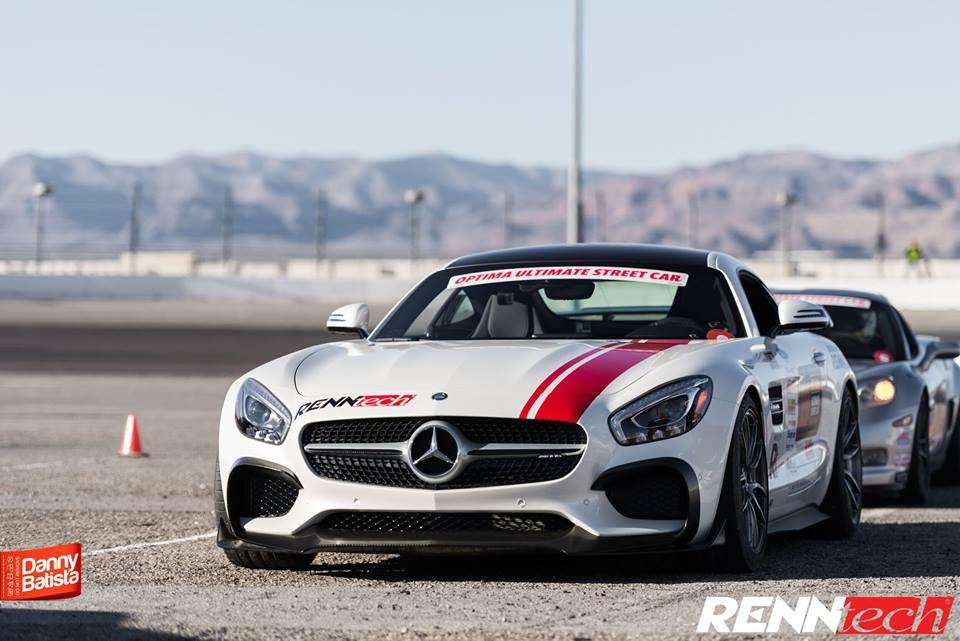hd-renntech_et_une_mercedes_amg_gt_1-1