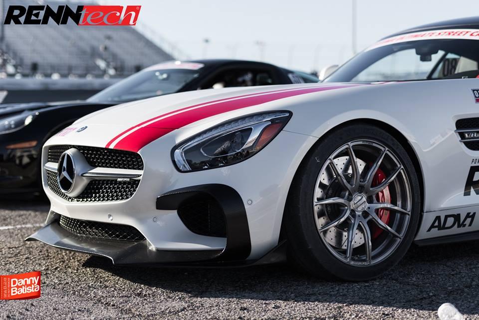 hd-renntech_et_une_mercedes_amg_gt_1-12