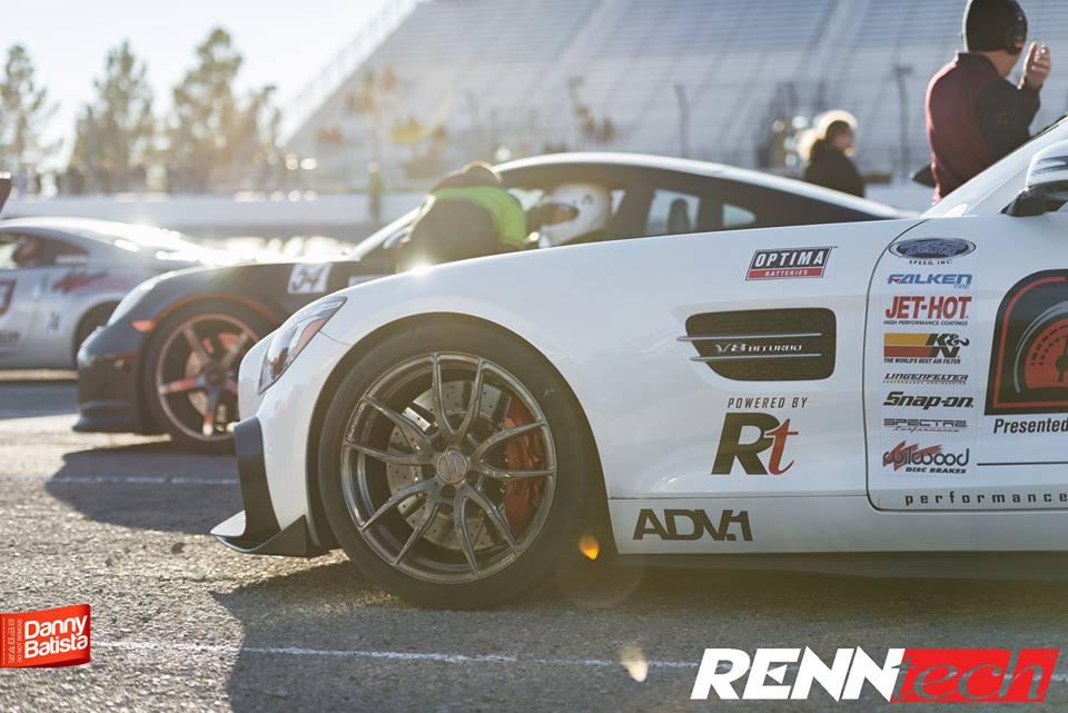 hd-renntech_et_une_mercedes_amg_gt_1-8