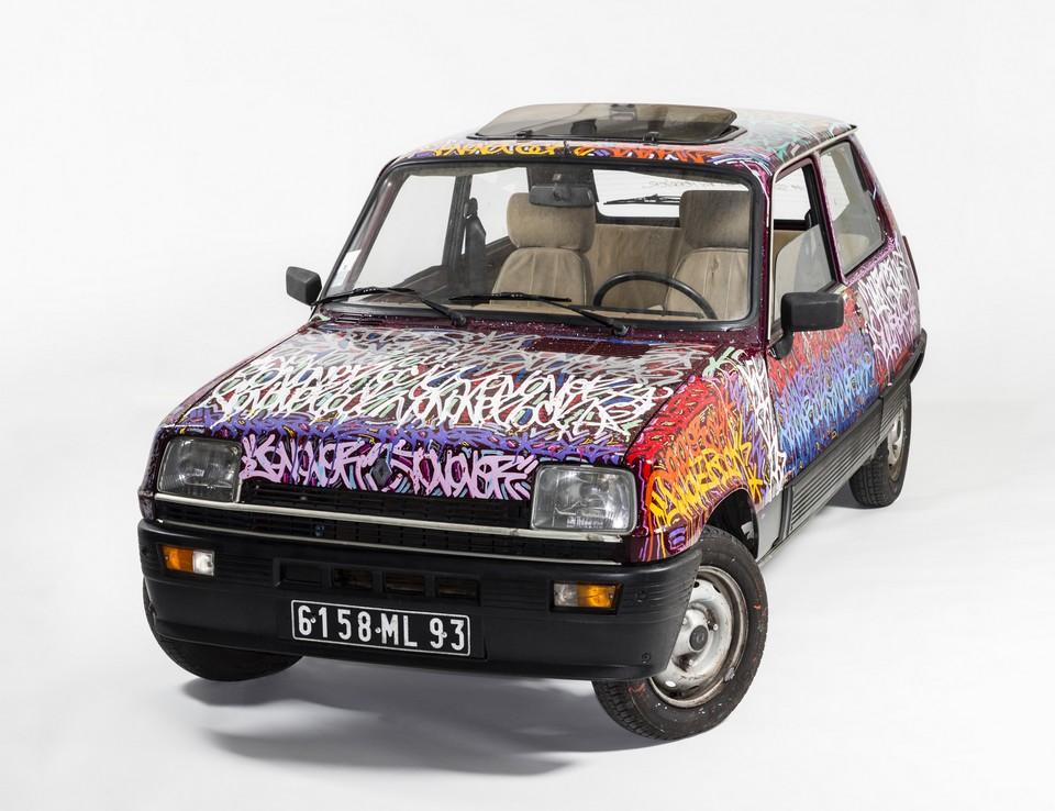 hd-rtromobile_2015_renault_5_street_art_by_perrier_1-1