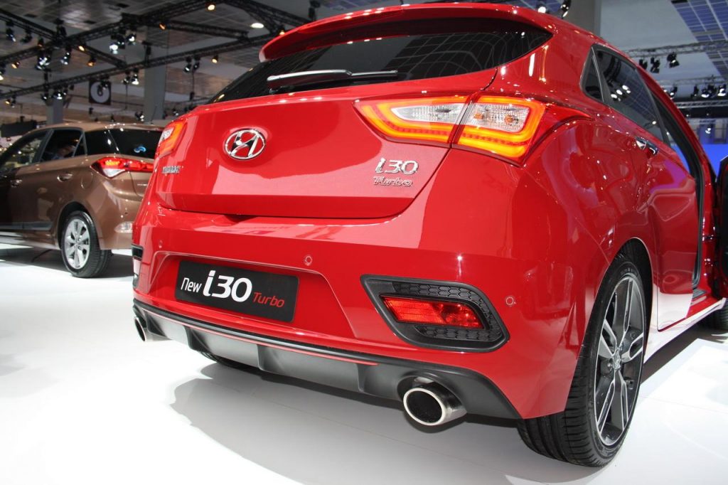 hd-salon_de_bruxelles_2015_live_hyundai_i30_turbo_1-3