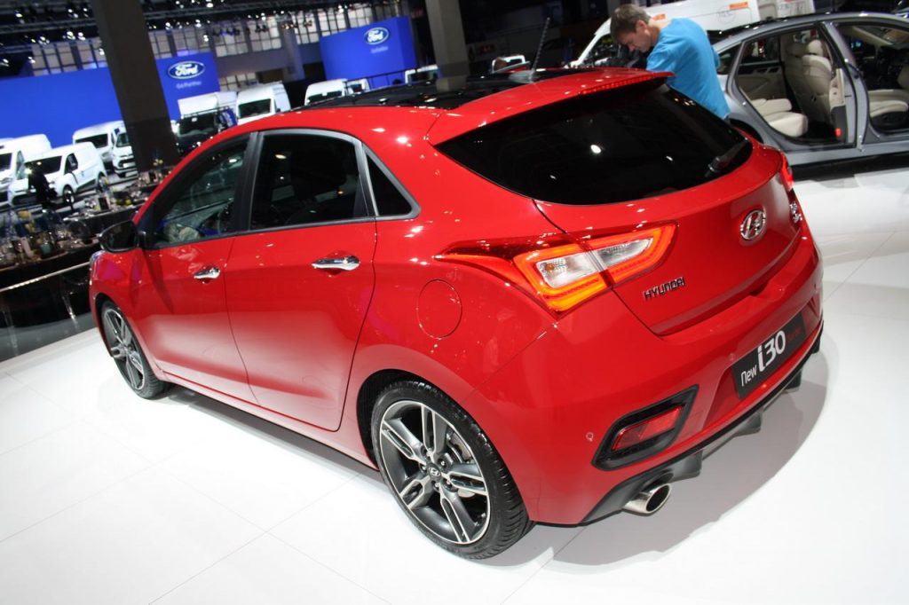 hd-salon_de_bruxelles_2015_live_hyundai_i30_turbo_1-4