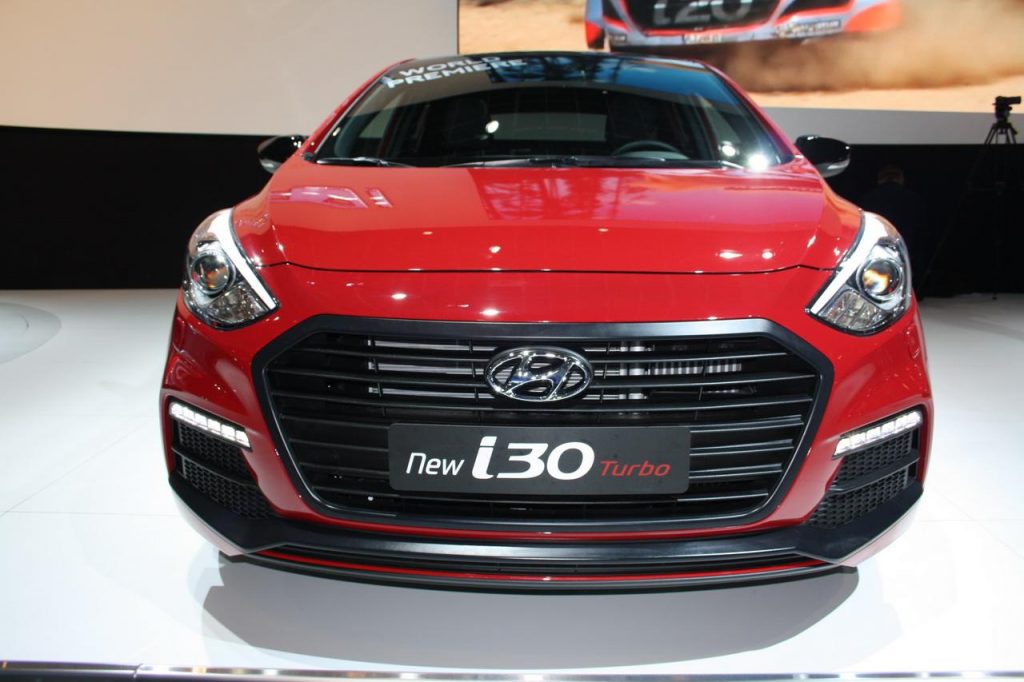 hd-salon_de_bruxelles_2015_live_hyundai_i30_turbo_1-7