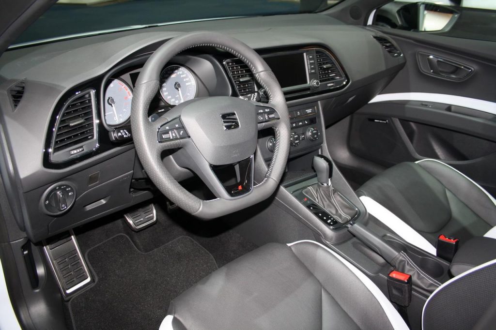 hd-salon_de_bruxelles_2015_live_seat_leon_st_cupra_1-1