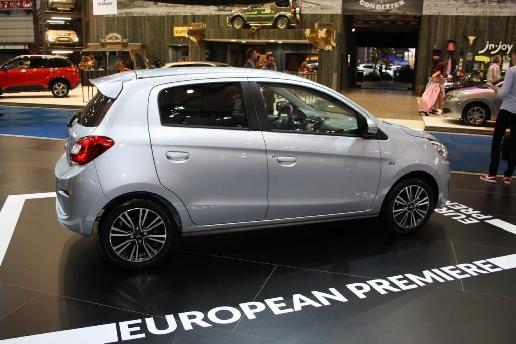 hd-salon_de_bruxelles_2016_live_mitsubishi_space_star_1-5