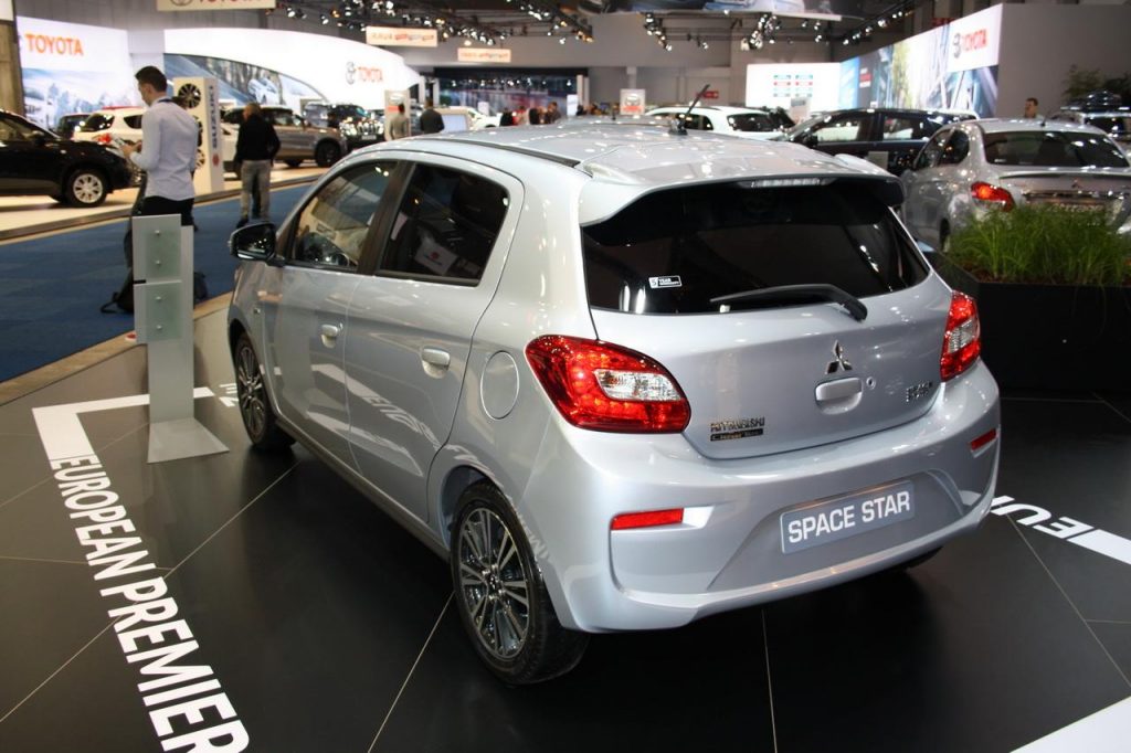 hd-salon_de_bruxelles_2016_live_mitsubishi_space_star_1-9