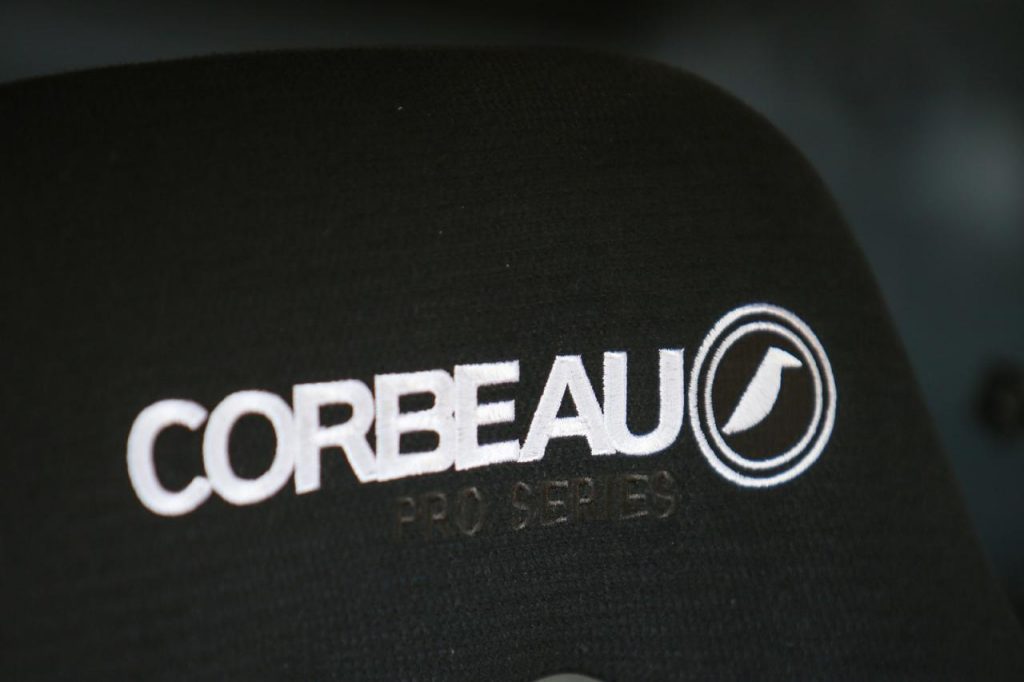 hd-sema_2015_toyota_sienna_r_tuned_concept_1-11