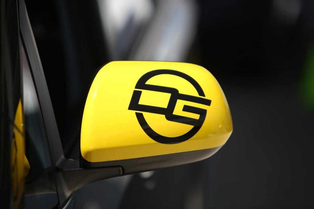 hd-sema_2015_toyota_sienna_r_tuned_concept_1-12