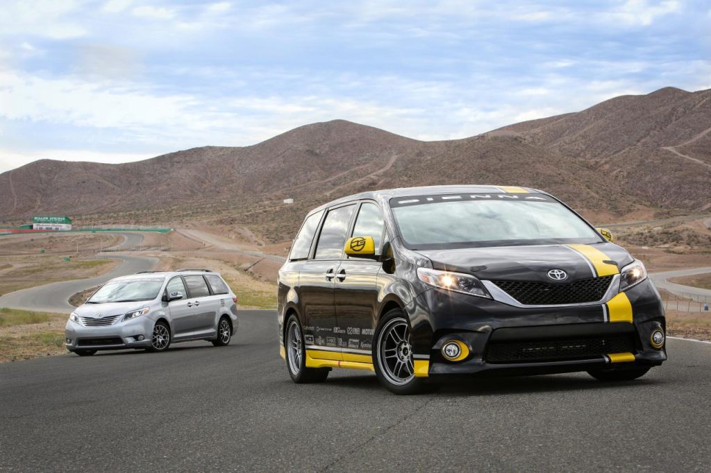 hd-sema_2015_toyota_sienna_r_tuned_concept_1-5