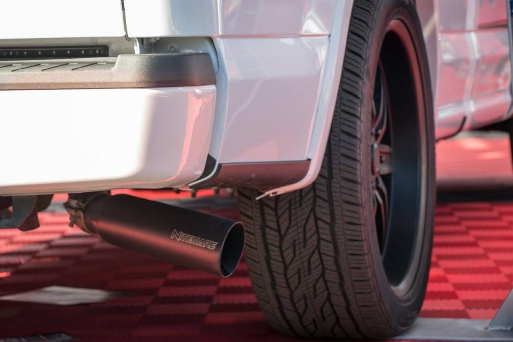 hd-sema_2016_roush_f_150_nitemare_du_brutal_1-1