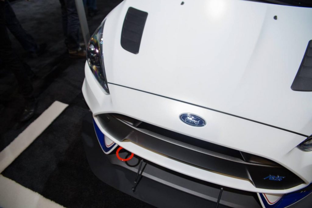 hd-sema_2016_roush_rchauffe_la_ford_focus_rs_1-3