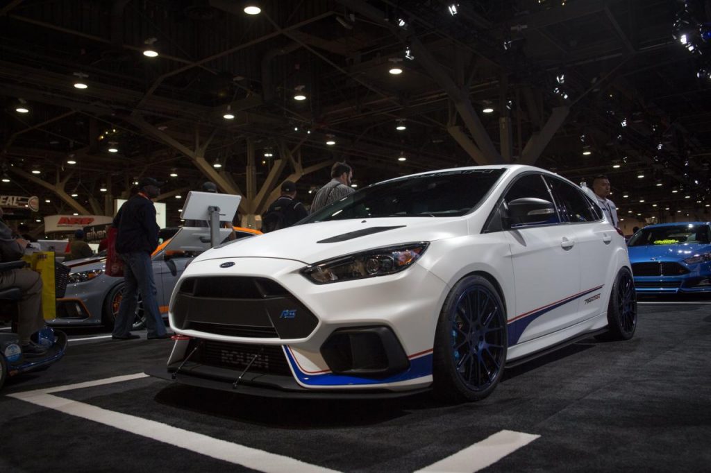 hd-sema_2016_roush_rchauffe_la_ford_focus_rs_1-7