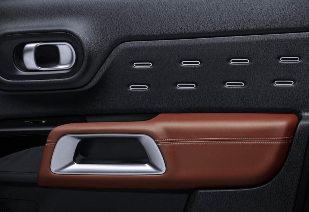 hd-shanghai_2017_citron_c5_aircross_1-18