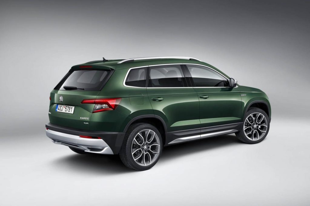 hd-skoda_karoq_scout_taill_pour_le_tout_chemin_1-1