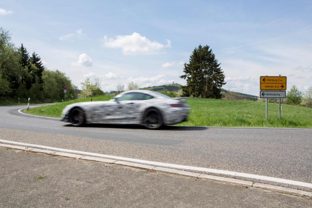 hd-spyshot_officiels_mercedes_amg_gt_r_1-1