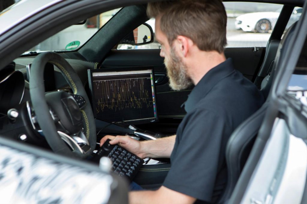 hd-spyshot_officiels_mercedes_amg_gt_r_1