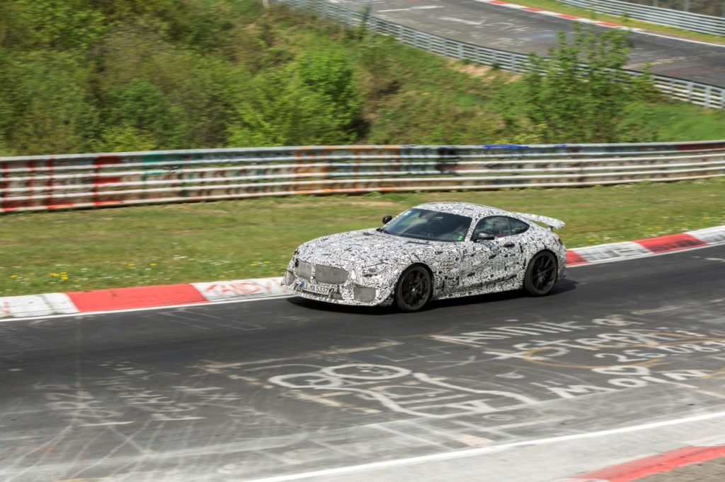 hd-spyshot_officiels_mercedes_amg_gt_r_1-4