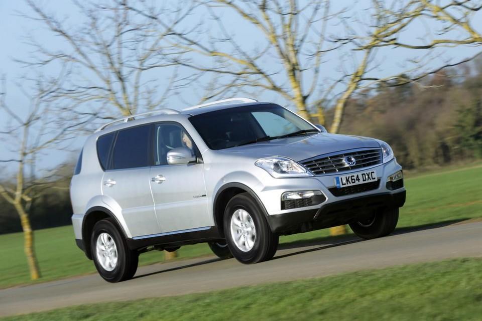 hd-ssangyong_rexton_w_csx_bricolage_anglais_1-1