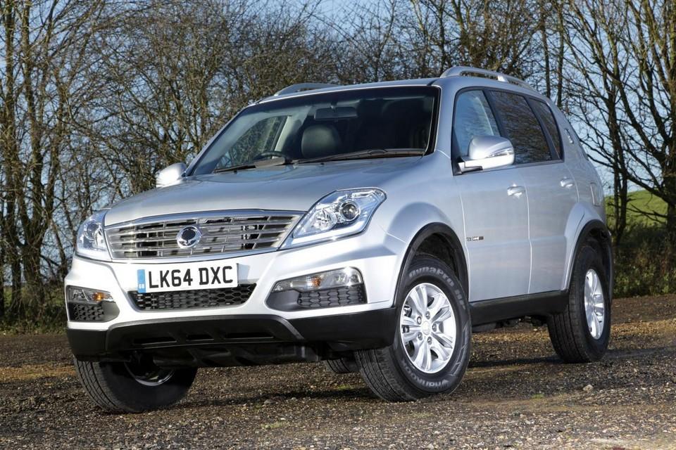 hd-ssangyong_rexton_w_csx_bricolage_anglais_1-3