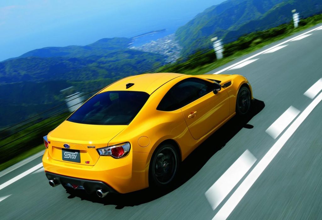 hd-subaru_brz_ts_2015_1-2