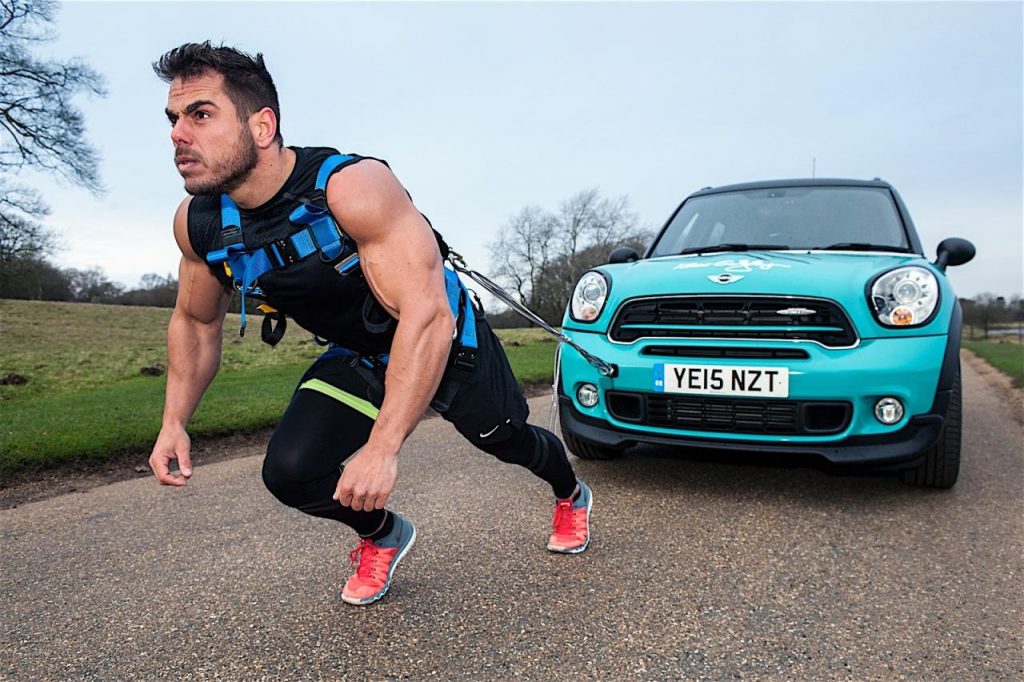 hd-tirer_un_mini_countryman_42_195_km_durant_1-1