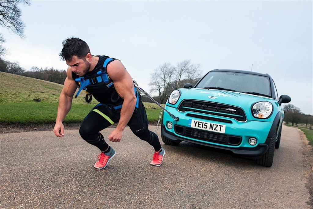 hd-tirer_un_mini_countryman_42_195_km_durant_1-2