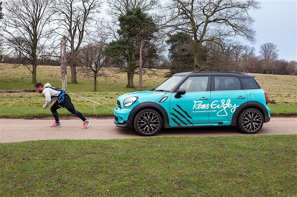 hd-tirer_un_mini_countryman_42_195_km_durant_1-3