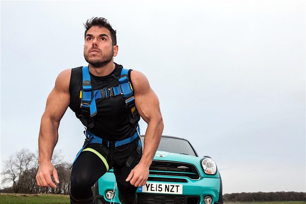 hd-tirer_un_mini_countryman_42_195_km_durant_1-7