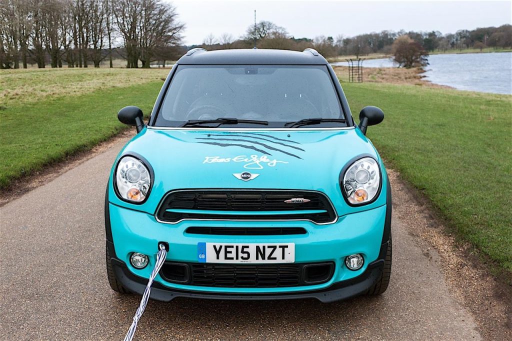 hd-tirer_un_mini_countryman_42_195_km_durant_1-8