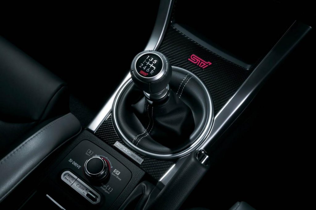 hd-tokyo_2015_subaru_wrx_sti_s207_1-23