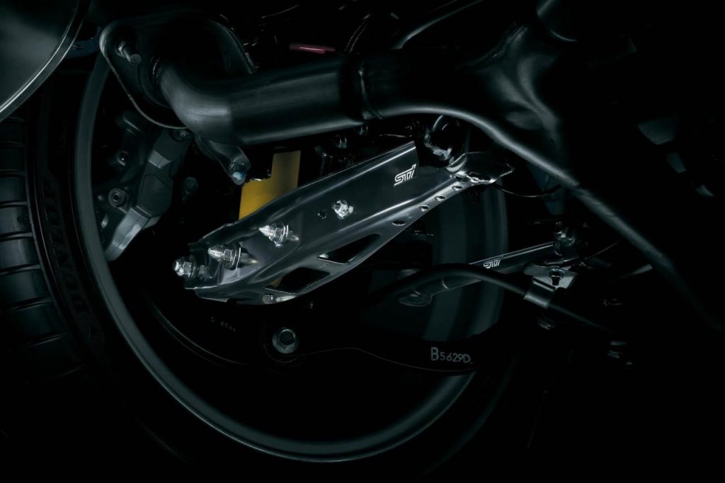 hd-tokyo_2015_subaru_wrx_sti_s207_1-36