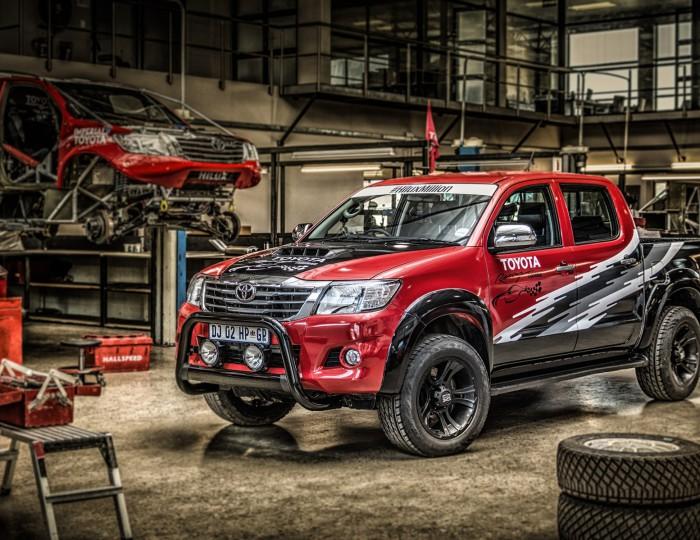 hd-toyota_hilux_racing_experience_1-4
