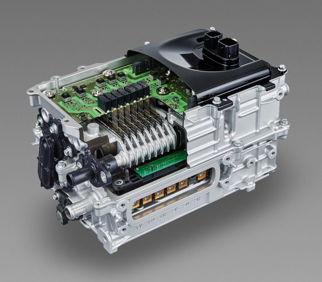 hd-toyota_prius_un_peu_plus_de_dtails_1-10