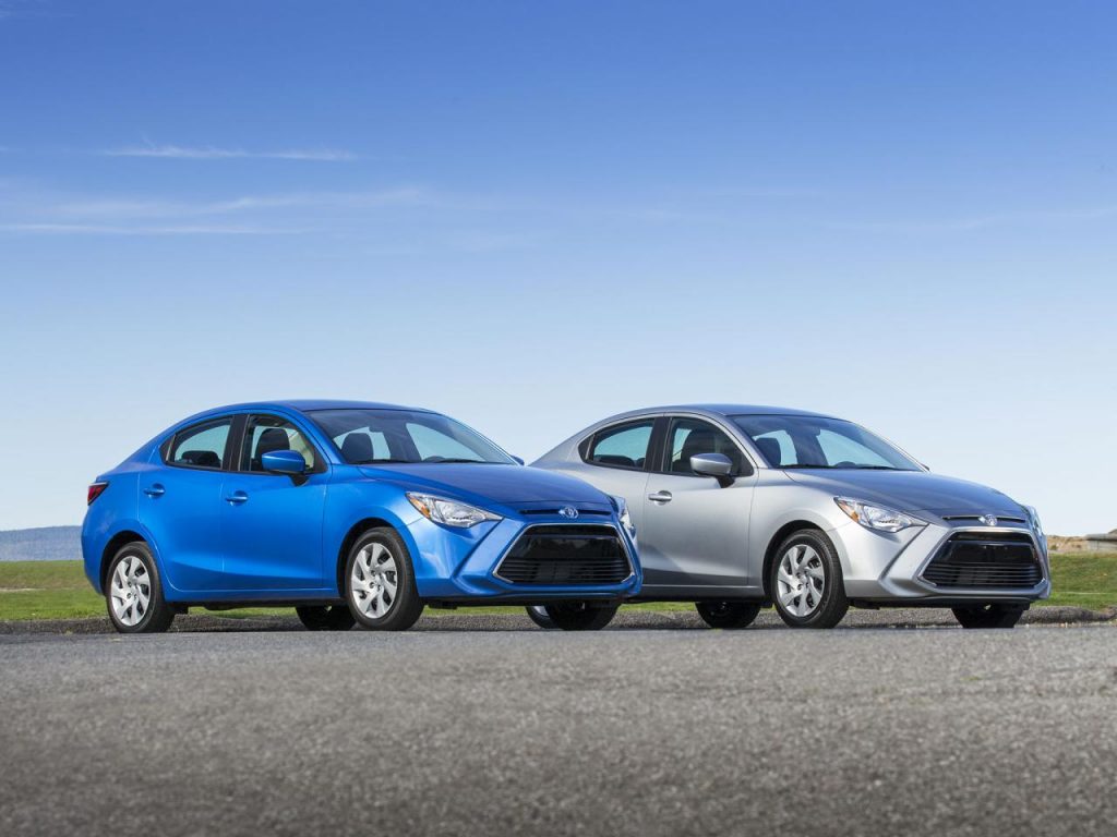 hd-toyota_yaris_berline_exclusivit_canadienne_1-2