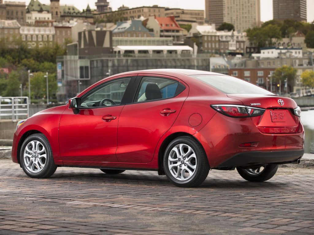 hd-toyota_yaris_berline_exclusivit_canadienne_1-6
