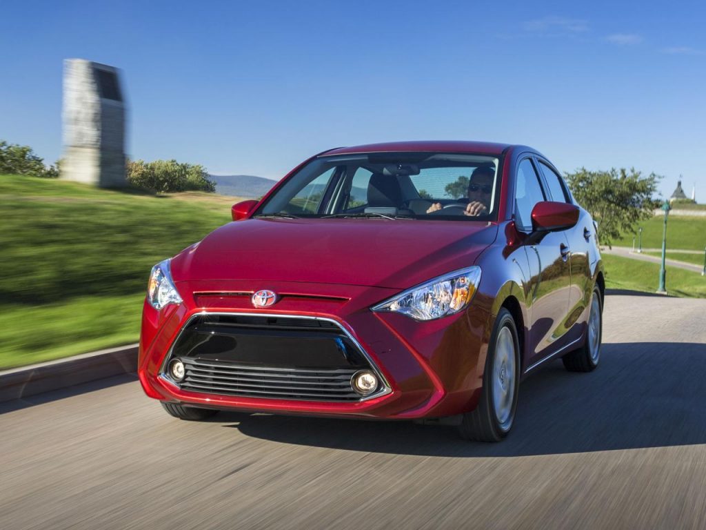 hd-toyota_yaris_berline_exclusivit_canadienne_1-7