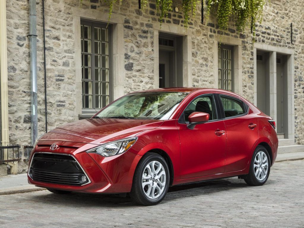 hd-toyota_yaris_berline_exclusivit_canadienne_1-8
