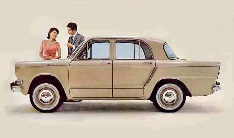 hd-un_t_au_japon_hino_contessa_900_1961_1964_1-5