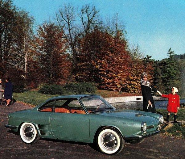 hd-un_t_au_japon_hino_contessa_900_1961_1964_2-1