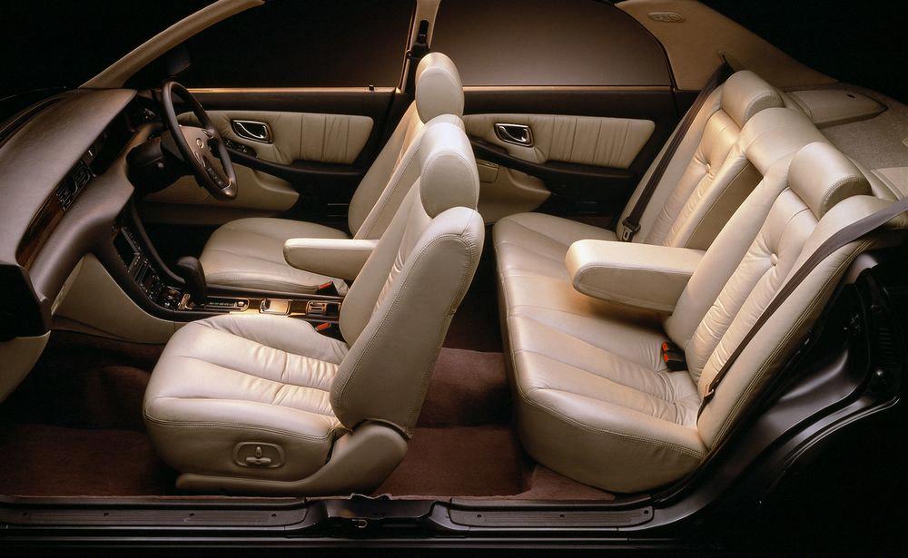 hd-un_t_au_japon_mitsubishi_diamante_1990_1995_1-1