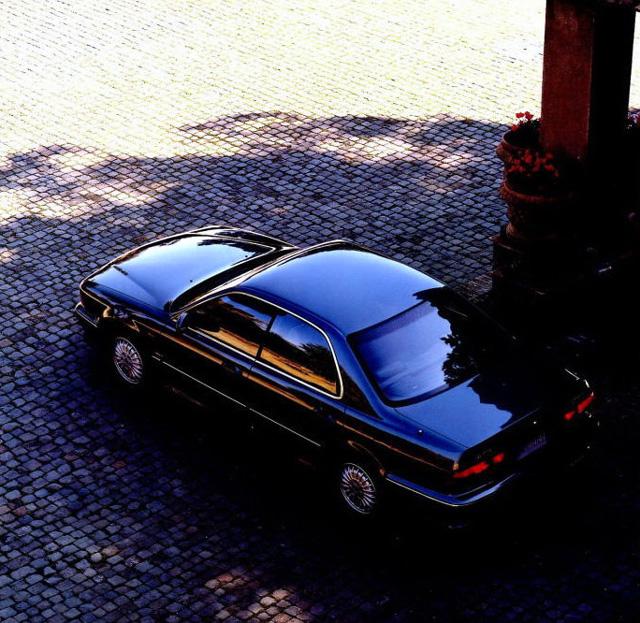 hd-un_t_au_japon_mitsubishi_diamante_1990_1995_1-9