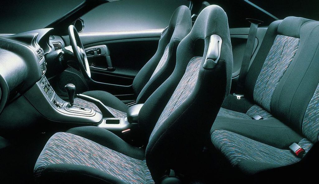 hd-un_t_au_japon_mitsubishi_fto_1994_2000_1-1