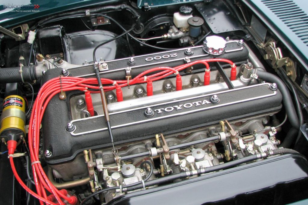 hd-un_t_au_japon_toyota_2000_gt_1967_1970_1-2